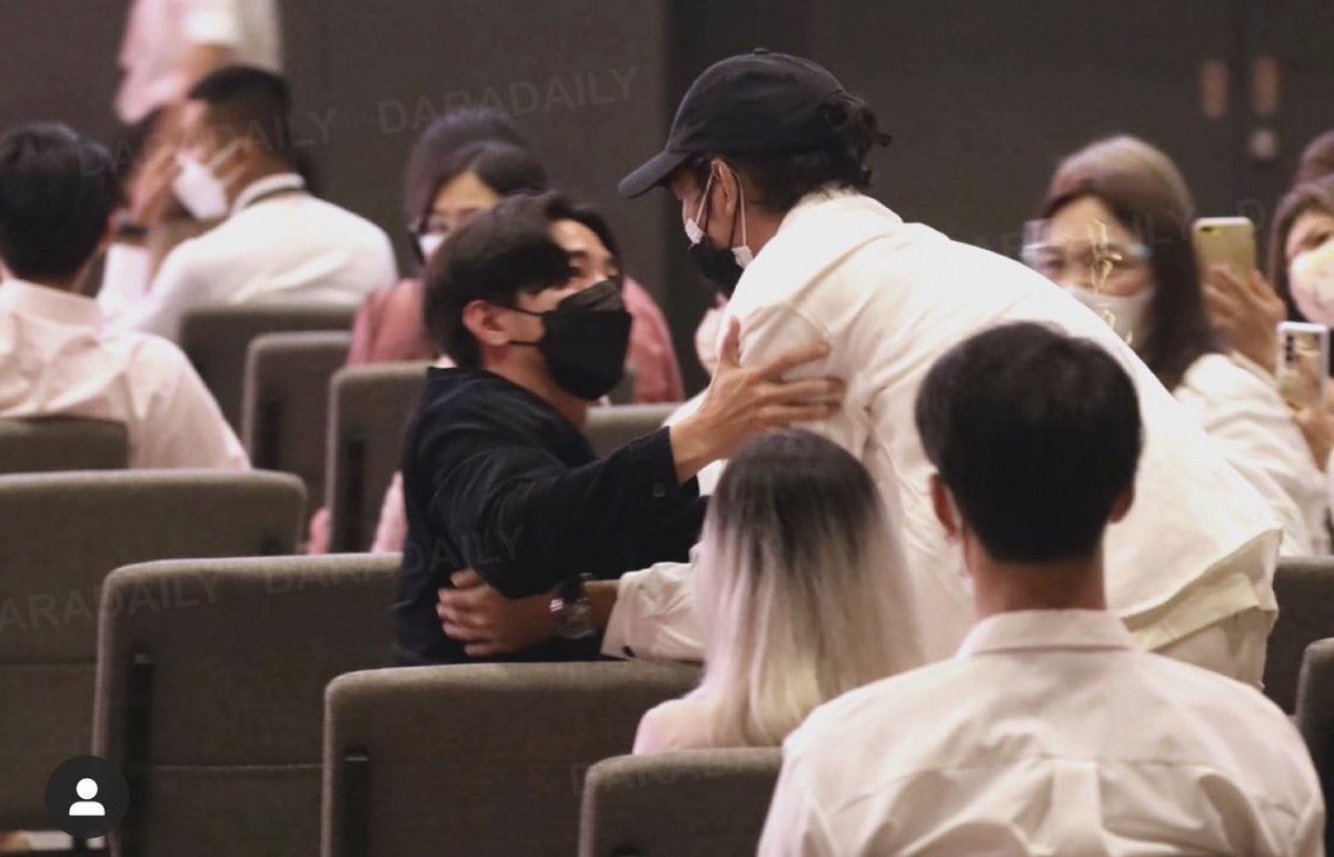 MapRanG_ma1's tweet photo. ฮรืออเป็นอีก 1 รูปที่อยากเห็นมากที่สุด🤍

 #แตงโมต้องได้รับความยุติธรรม https://t.co/ippnLD8fgg
