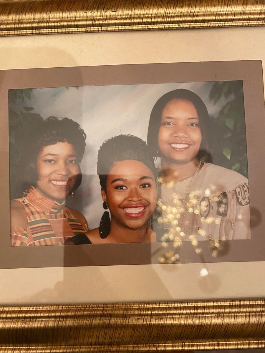 deborahobrown's tweet image. Oh to be a Delta girl!!
Happy 29th Deltaversary to my line sisters. 
#lewisuniversity
#MuThetaChapter
#Spring93
#DSHA 
#Diva5