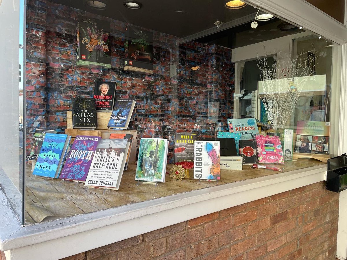 Getting the windows ready for Springtime updates. This the fun part of owning a bookstore, decorating. 
#windowdisplays #springtime #thebookdragonshop #stauntonva #indiebookstore #newbooks