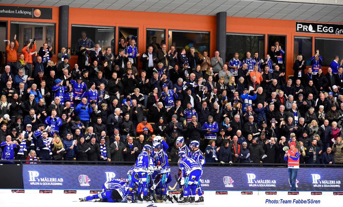 𝐍𝐮 𝐡𝐚𝐫 𝐯𝐢 𝐩𝐚𝐬𝐬𝐞𝐫𝐚𝐭 𝟑𝟏𝟎𝟎 — alla till Sparbanken Lidköping Arena ✅. 

👉 vlbk.ebiljett.nu

#vlbk #svbandy 
#VårvägmotStudenternas