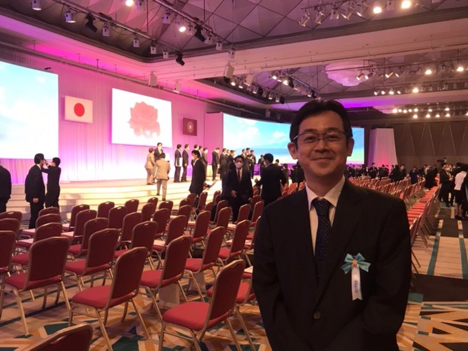 今日は自民党党大会へ出席。全ての公認候補者に対して、岸田総裁から公認証が手渡されました。私は漫画家としては初めての候補であり、特定の支持団体も持ちません。この立場を生かして言うべきことは言い、守るべきは守り、党内で存在感を発揮していくことが、私に期待されている役目と感じています。 