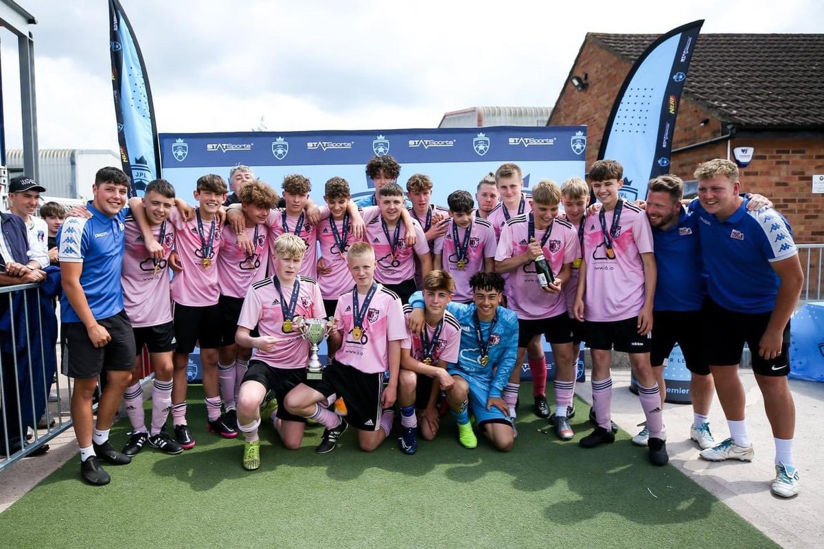 Henley Lions FC (@henleylionsfc) on Twitter photo As this season draws to a close, we look back on 10 incredible years together and an end of an era as we will not be reapplying to join the 17โs/18โs league. Many will continue with <a href="/FHFCU18/">Flackwell Heath U18</a> under the lights but our time as lions approaches itโs conclusion. Itโs been incredible! As this season draws to a close, we look back on 10 incredible years together and an end of an era as we will not be reapplying to join the 17โs/18โs league. Many will continue with <a href="/FHFCU18/">Flackwell Heath U18</a> under the lights but our time as lions approaches itโs conclusion. Itโs been incredible!