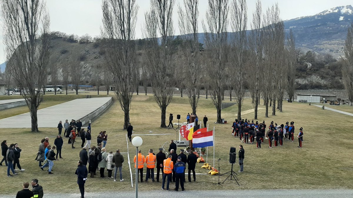 DidierMorard's tweet photo. Couverture pour Rhône fm et les radios régionales romandes de la commémoration des dix ans de l'accident d'autocar de Sierre 🇧🇪🇨🇭🇳🇱 https://t.co/47z6wQSlOp