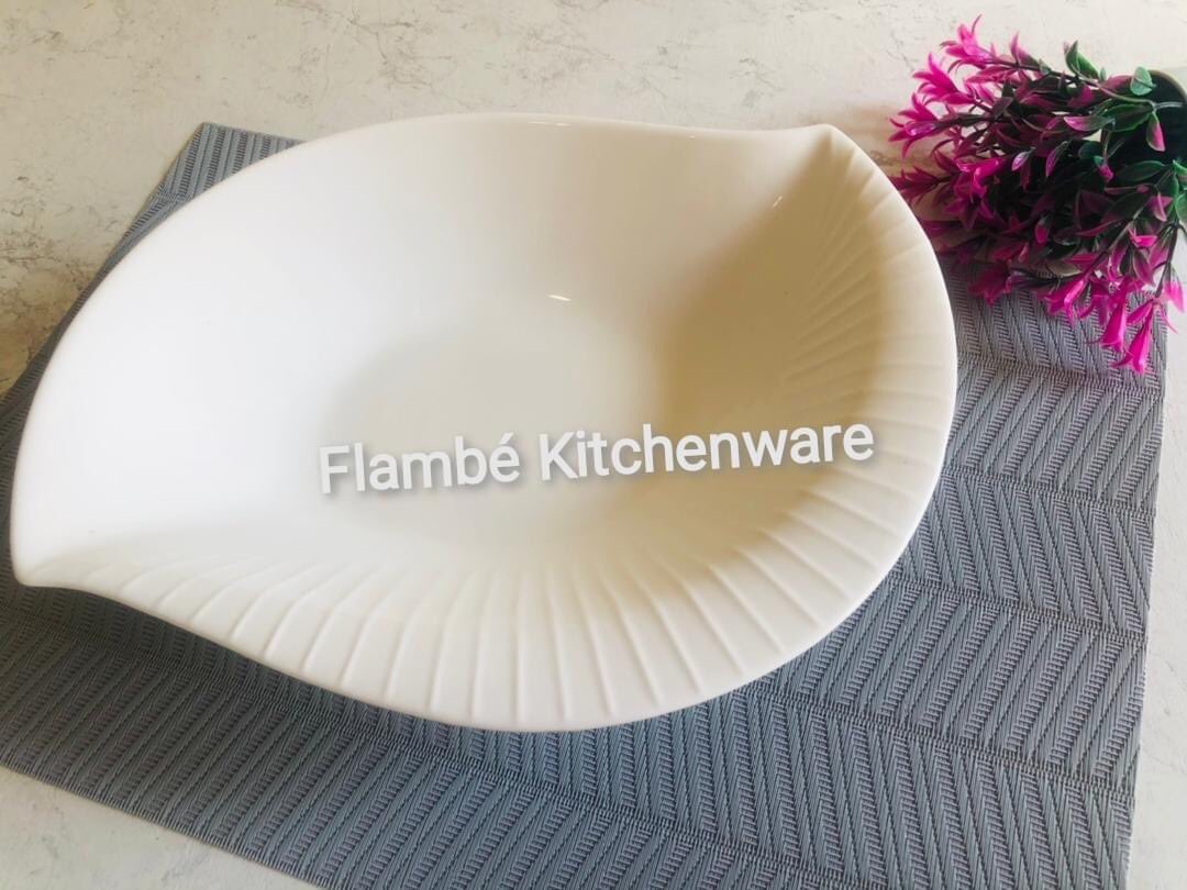 Flambkitchenwa1's tweet photo. Some lovely platters here. You can buy singles or sets. Please call/app on +263782720776
Visit showroom at 
Suite 1 Elendon Flats
Samuel Parirenyatwa St
Btwn 12th and 13th Ave
Bulawayo 🇿🇼
#RedMarketSunday @iMisred @redmarketsunday https://t.co/k4nNFzekz3