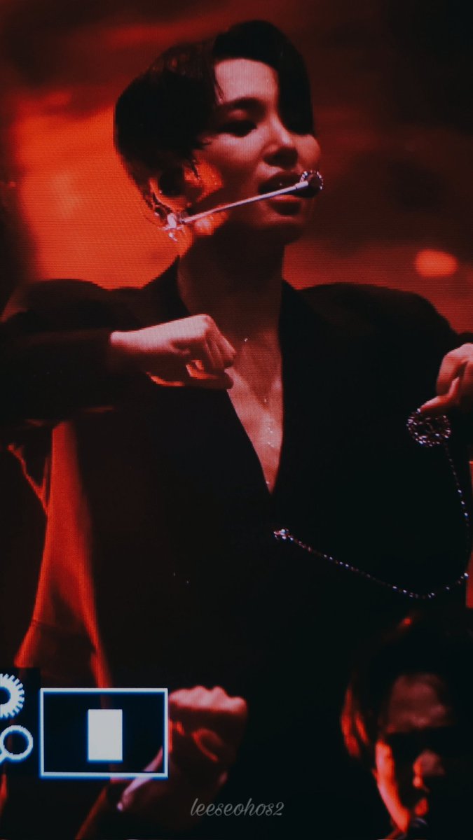 SEOHO_BR's tweet photo. [TOUR BLOOD MOON]

📸 Preview de fotos do Seoho no show de Beverly Hills 

#ONEUS #ONEUSInUSA #BLOODMOONTOUR #ONEUS_IN_AMERICA #OneusinBeverlyHills
#ONEUSinLA

©245o0oS2 https://t.co/57puC5W12k