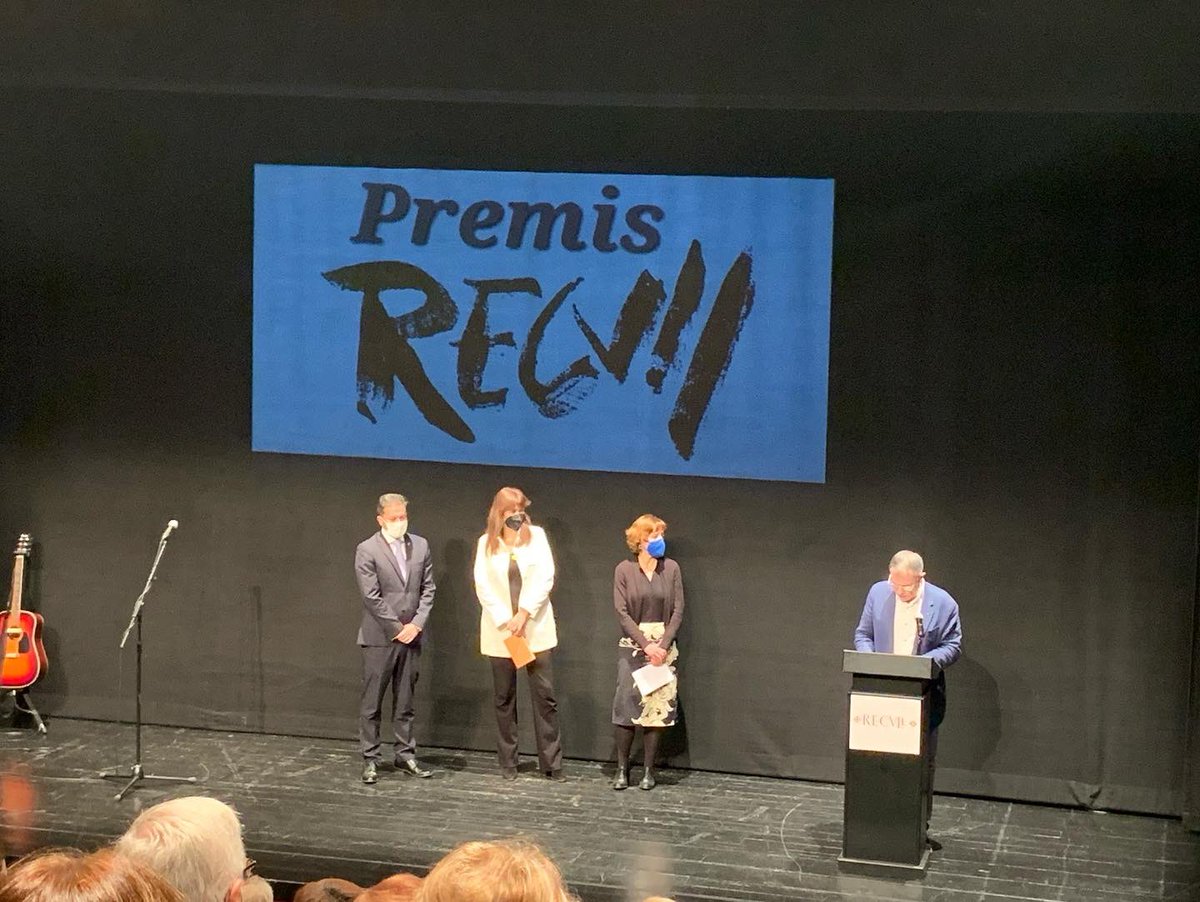 se_selva2's tweet photo. Presents avui als #premisrecvll en la seva 58a edició. Felicitats a l’organització i als guanyadors.
#recvll #blanes @Blanes_cat @RedaccioRecvll #literatura #cultura https://t.co/JGqEUkiGEo