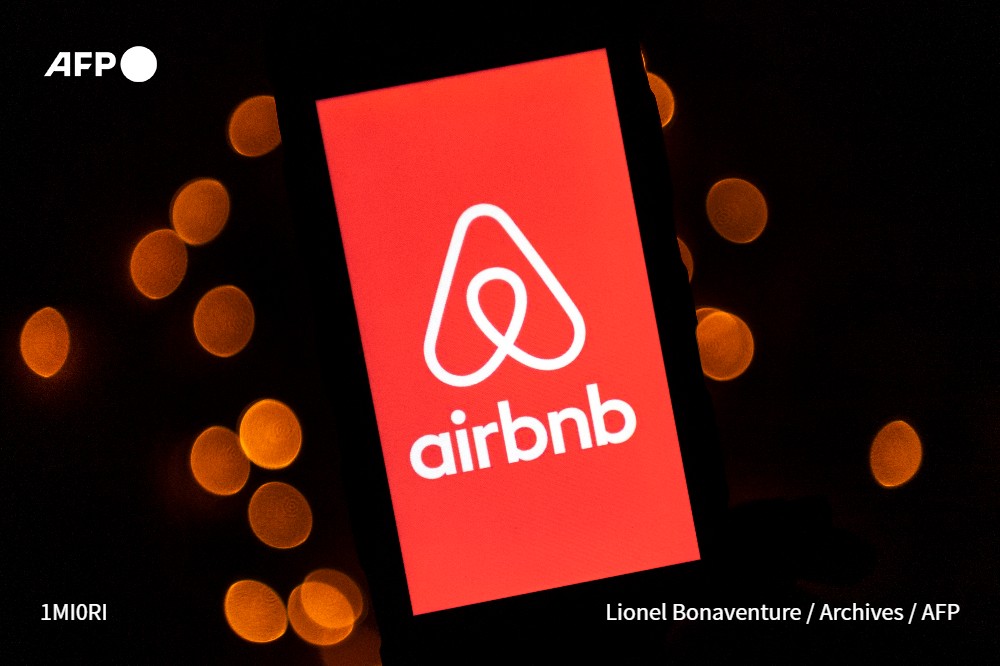 "La bulle #Airbnb est en train d'éclater" : à Saint-Malo, la municipalité expérimente depuis juin la réglementation "la plus stricte de France" des locations de courte durée. Et donne des idées à d'autres communes touristiques 

✍️ Antoine Agasse ⤵️

u.afp.com/wWGd #AFP