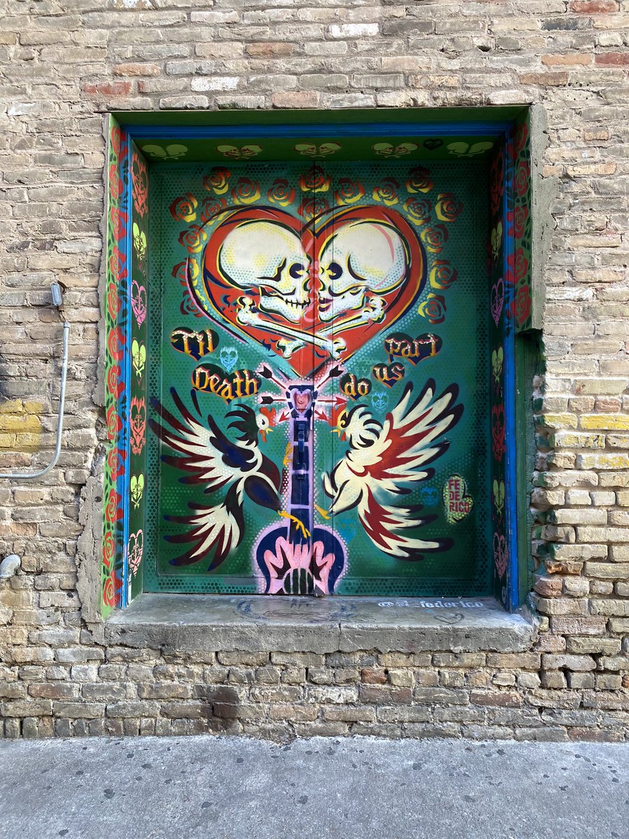 MollyCain's tweet photo. #GovTwitter: I went to #SXSW to talk on stage about how I will one day listen off of it 🤪
@MollyCain: but did you see the cool graffiti?
It’s clear how much work there is to do to teach govvies how to turn it off and maybe truly meet the outside world
But I believe we can.
❤️ https://t.co/YBdErP2X6v