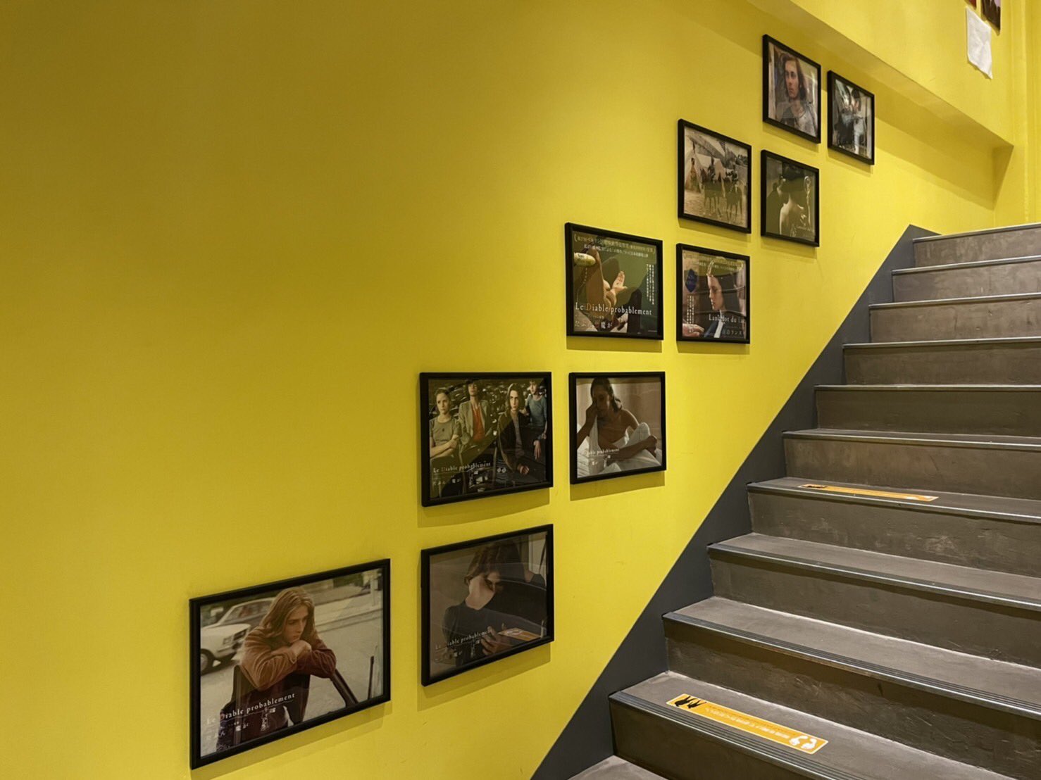 ロベール ブレッソン監督 湖のランスロ たぶん悪魔が 公式 やさしい女 全国公開中 ご好評につき 満席が 続いております ありがとうございます 湖のランスロ たぶん悪魔が 新宿シネマカリテさんにて上映中です 引き続き