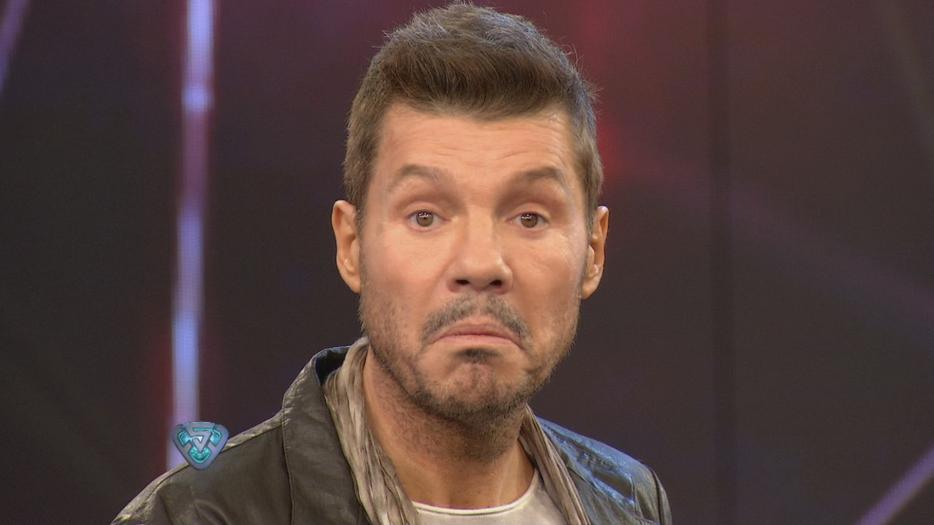 me levanto temprano un domingo para ver a messi y lo están abucheando