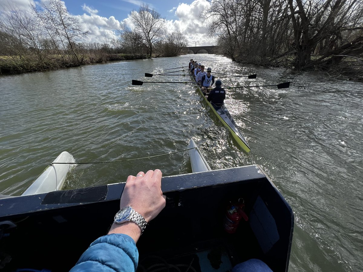 PeteReed's tweet photo. Thank you to you all for the support and well wishes after my last post from The Thames.

Thriving feels like wind and spray in your face again.

Great to be with my old coach Sean Bowden and to see these units in the Men’s Blue Boat 2022 for a bit. https://t.co/EHifPiNvxJ