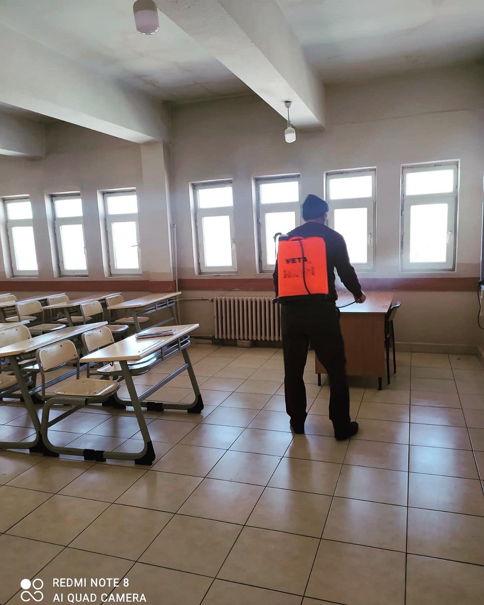 Öğrencilerimizin daha sağlıklı bir ortamda eğitim görmelerini sağlamak için her hafta okulumuzu bulaşıcı hastalıklara karşı dezenfekte ediyoruz. <a href="/Memet2513/">Mehmet Çiftçi</a> <a href="/Hinisilcemem/">Hınıs İlçe Milli Eğitim</a> <a href="/skaygusuz/">Salih Kaygusuz</a> <a href="/Erzurum_Mem/">Erzurum İl Millî Eğitim Müdürlüğü</a>