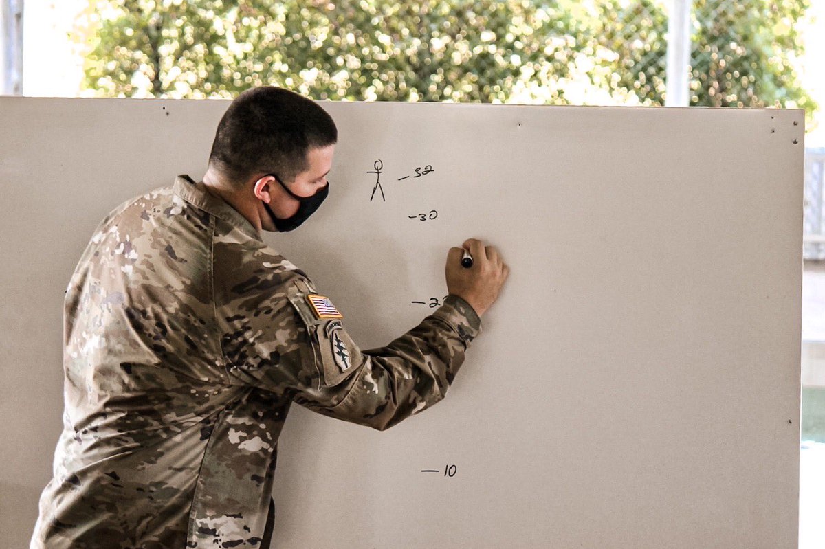 Wardog0448_18's tweet photo. Military Working Dogs Subject Matter Expert Exchange 2022 (MWD SMEE) ON 12-18 March 2022 : MWD Techniques #vrdarmy #mwdc #mwdb #SMEE #wardog https://t.co/quo7Fl0LEi