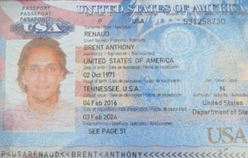 AnasElsabbar's tweet photo. #NYTimes clarifies Brent Renaud’s employment status

صحيفة نيويورك تايمز تقول إن الصحفي الأميركي برنت ريناود الذي قتل في محيط #كييف لم يكن من طواقمها وإن البطاقة التي يحملها تعود لتعاقد مؤقت مع الصحيفة في عام 2015 https://t.co/Xzek6TKx1i