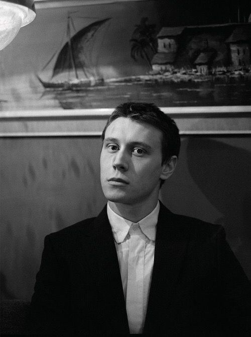 Happy birthday George Mackay! 
