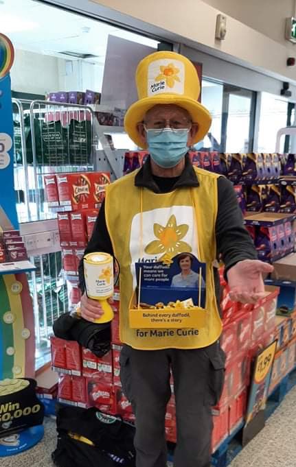 fundraiserhels's tweet photo. Good luck to our @mariecurieuk #GreatDaffodilAppeal collectors today @Morrisons in #OldCatton, #Ipswich, #Lowestoft, #Norwich &amp; #Beccles! Myke pictured below will be with you at Old Catton again today with his begging hand 😆! He’s a star managing everything. #Norfolk #Suffolk 🙏 https://t.co/WzMqmd9VCD