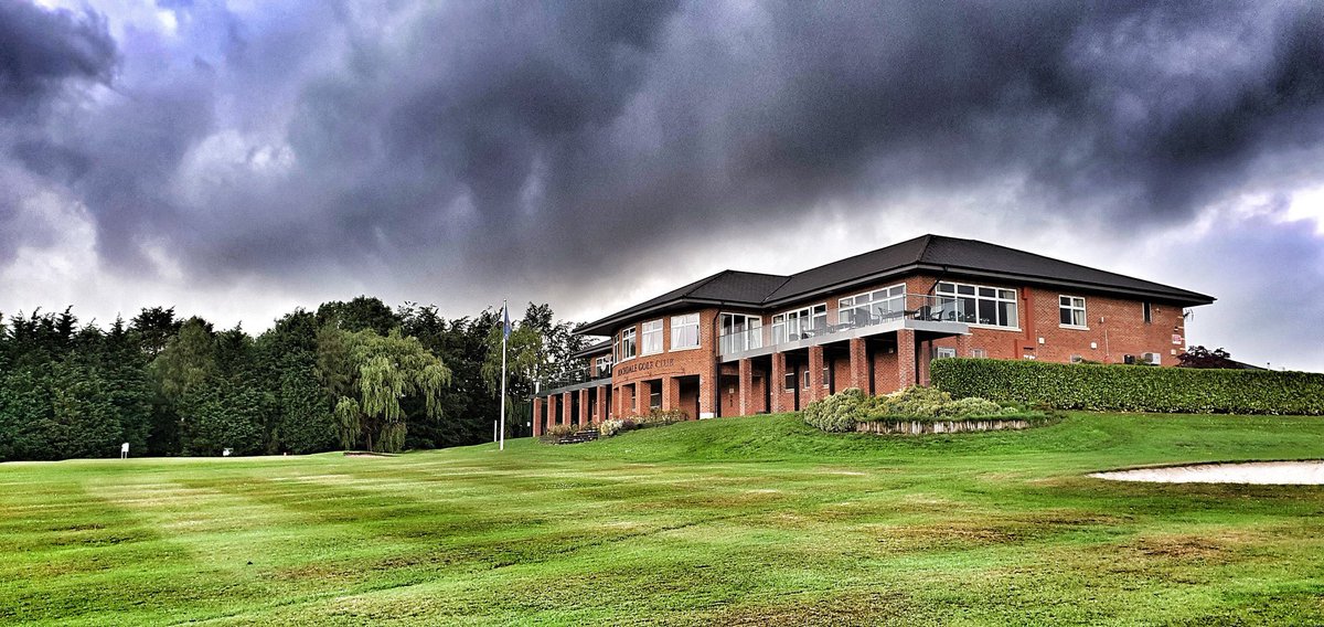 Our Captains (Mr C, Lady C &amp; Jnr C) will be driving in this afternoon between 3- 3.30pm 
Come and support them ⛳️🥂✅ 🎉
If you fancy Sunday lunch before or after - prebook your table with our caterers 🍴 
#supportyourclub