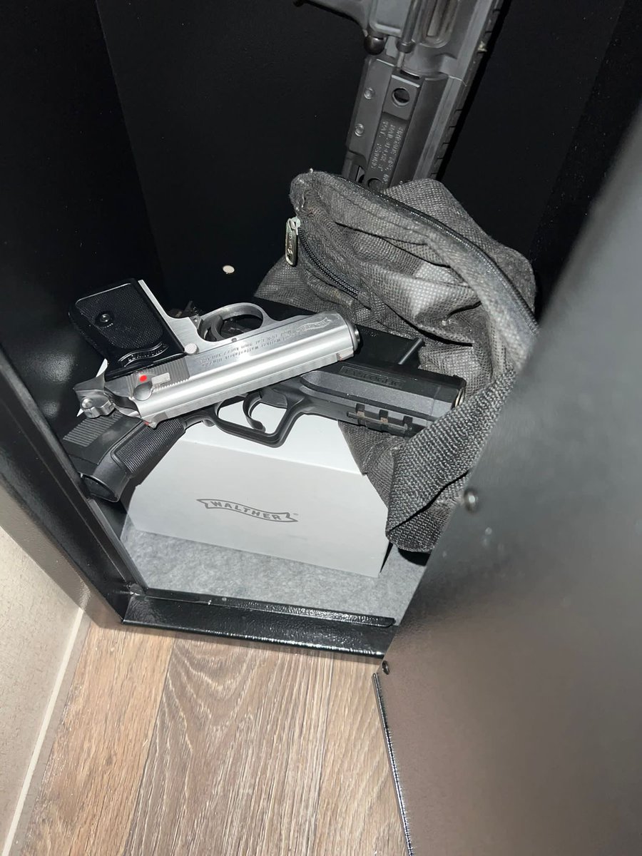 toptom24's tweet photo. @mrdaniel_black @kastrokalu @Alex_Houseof308 Lol, you’re still contemplating? Check out my armory. If I lodge in an hotel, one of these is going with me. Burst into my room and I’ll blast your brain on the wall. I won’t give you a second chance. https://t.co/TRdlAWqakU