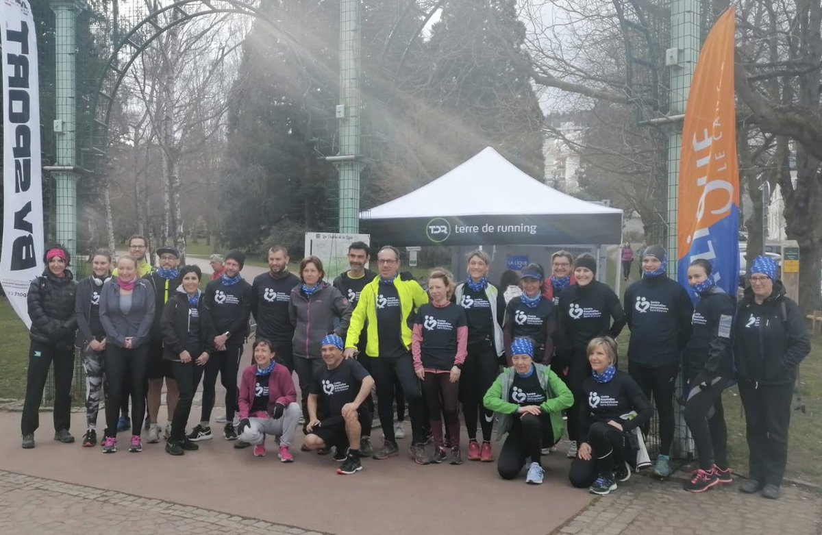 [CHU sportif et solidaire]
🏃🏽‍♀️🏃🏻🏃🏼‍♂️
La belle équipe 🤗
🙏🏻 aux professionnels matinaux de <a href="/ChuSaintEtienne/">CHU de Saint-Étienne</a> pour courir aux #fouleesdelaligue
<a href="/LigueCancer42/">LigueCancer42</a> 
<a href="/laliguecancer/">La Ligue contre le cancer</a>