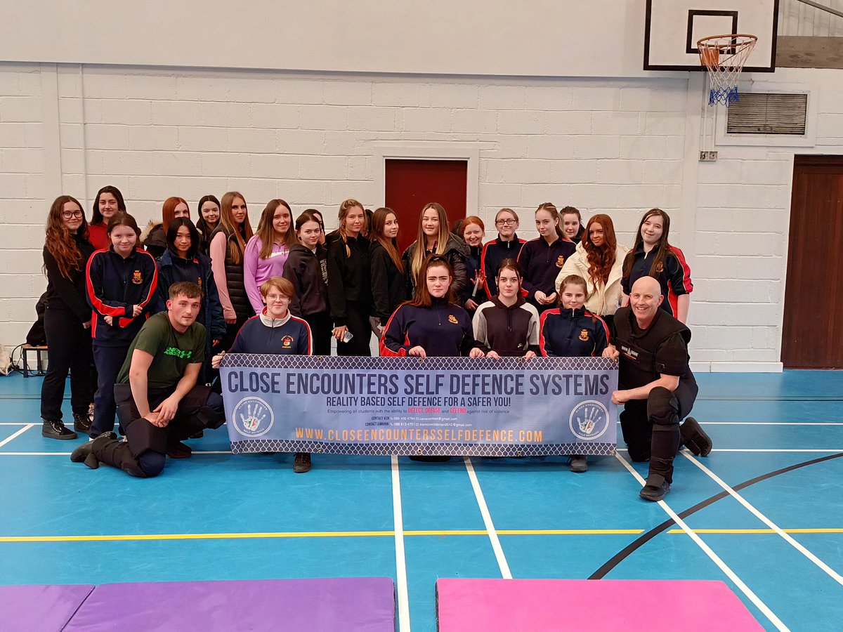 eamonncoleman4's tweet photo. @mcoolock  Selfdefence workshop  delivered to Transition  year students  energetic  bunch!!!  
"Stay Safe" https://t.co/KhYx8C41et