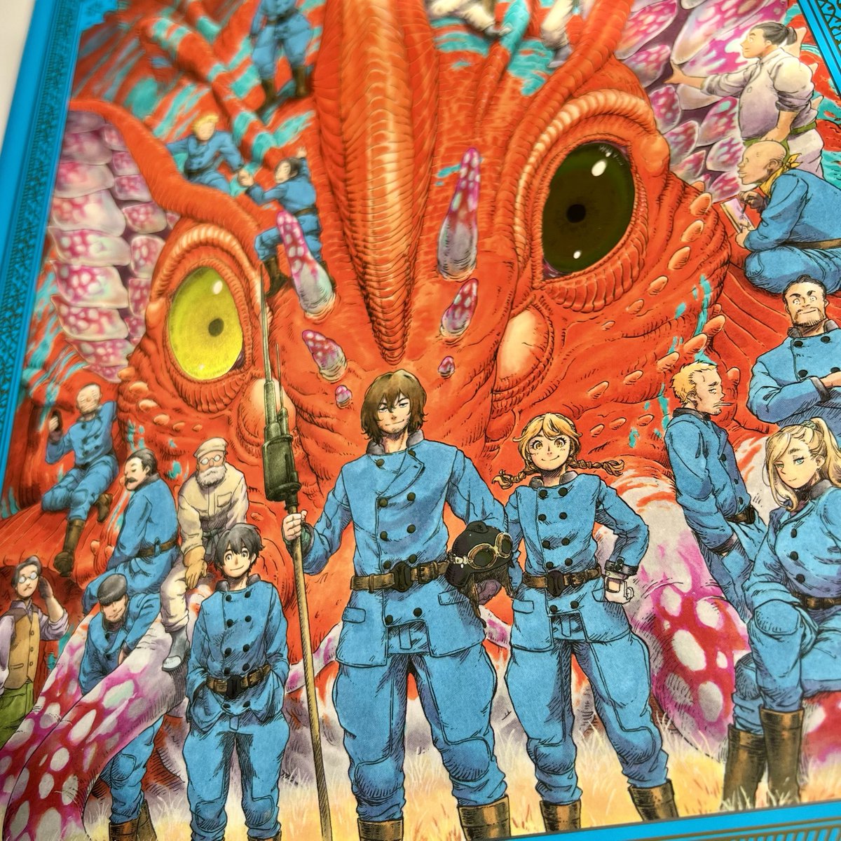 空挺ドラゴンズ FLIGHT LOGBOOK』 iPad 11インチと比べてもこのデカさ