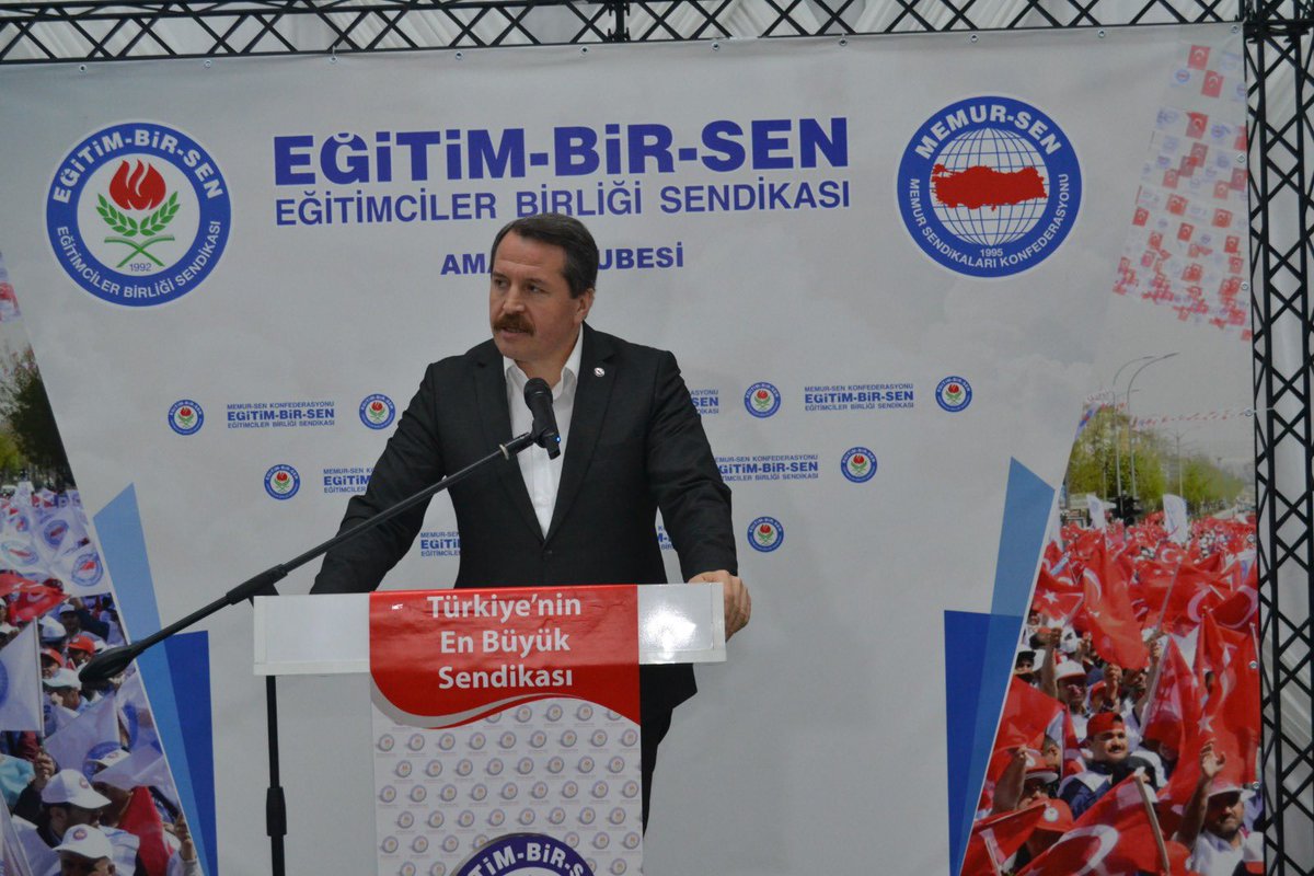_aliyalcin_'s tweet photo. “Şube Müdürlerinin sesi duyulmalı, haklı talepleri karşılanmalıdır”

Eğitim yönetiminde çok önemli bir görevi icra eden; şube müdürü arkadaşlarımızın haklı beklentilerini karşılayacak, hiyerarşideki makamlarına uygun yeni haklar tanıyacak adımlar atılmalıdır. https://t.co/BH4yqHPAFo