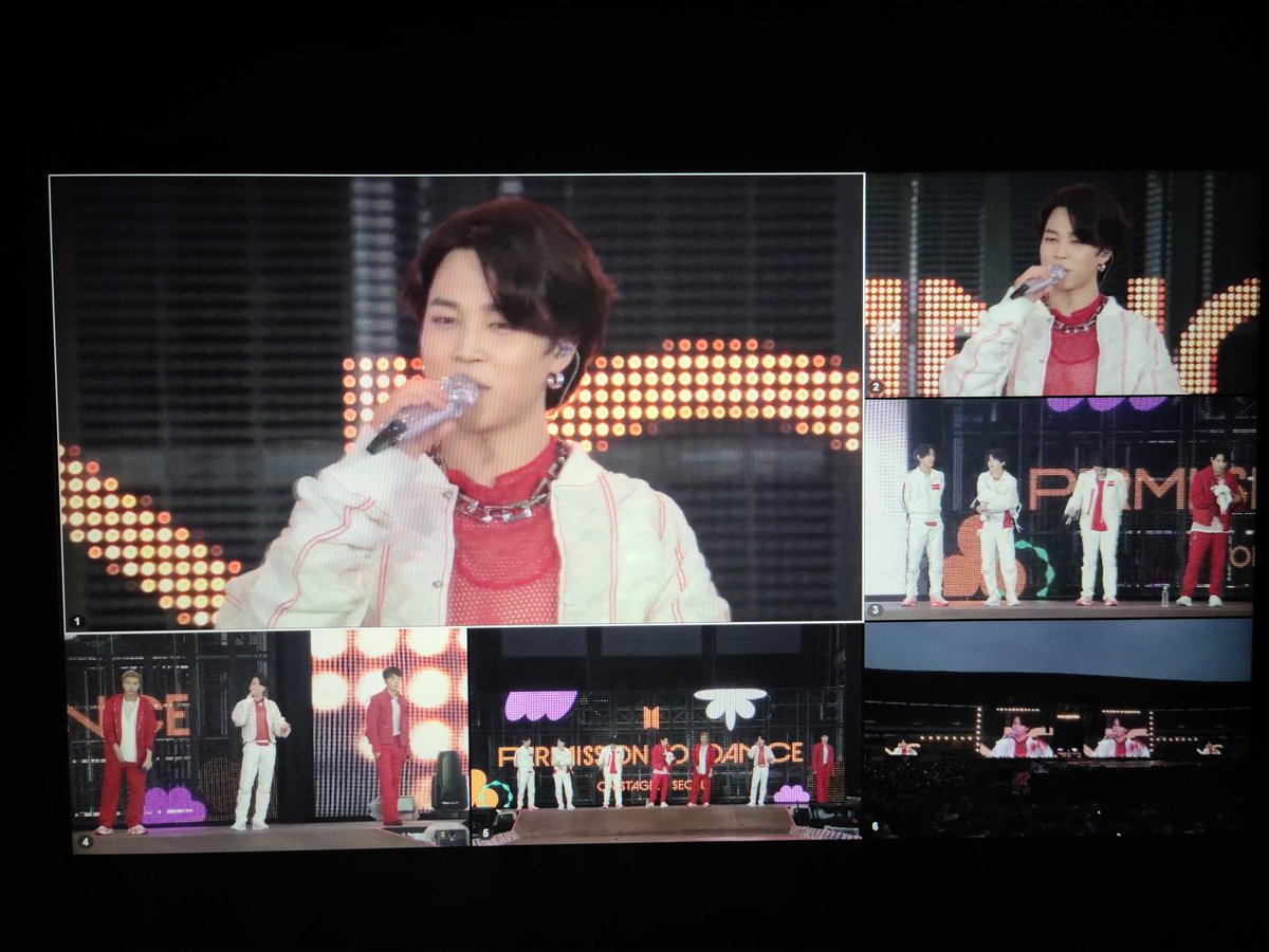 fatcheeksariel's tweet photo. PTD ON STAGE-SEOUL
It's been 2½ years since the last live concert...Can't be there in person but still here online. I miss you so much 😭💜🎉🔥 @BTS_twt

#BTS #BTSARMY #PTD_ON_STAGE_SEOUL https://t.co/VRcfaRE4yj