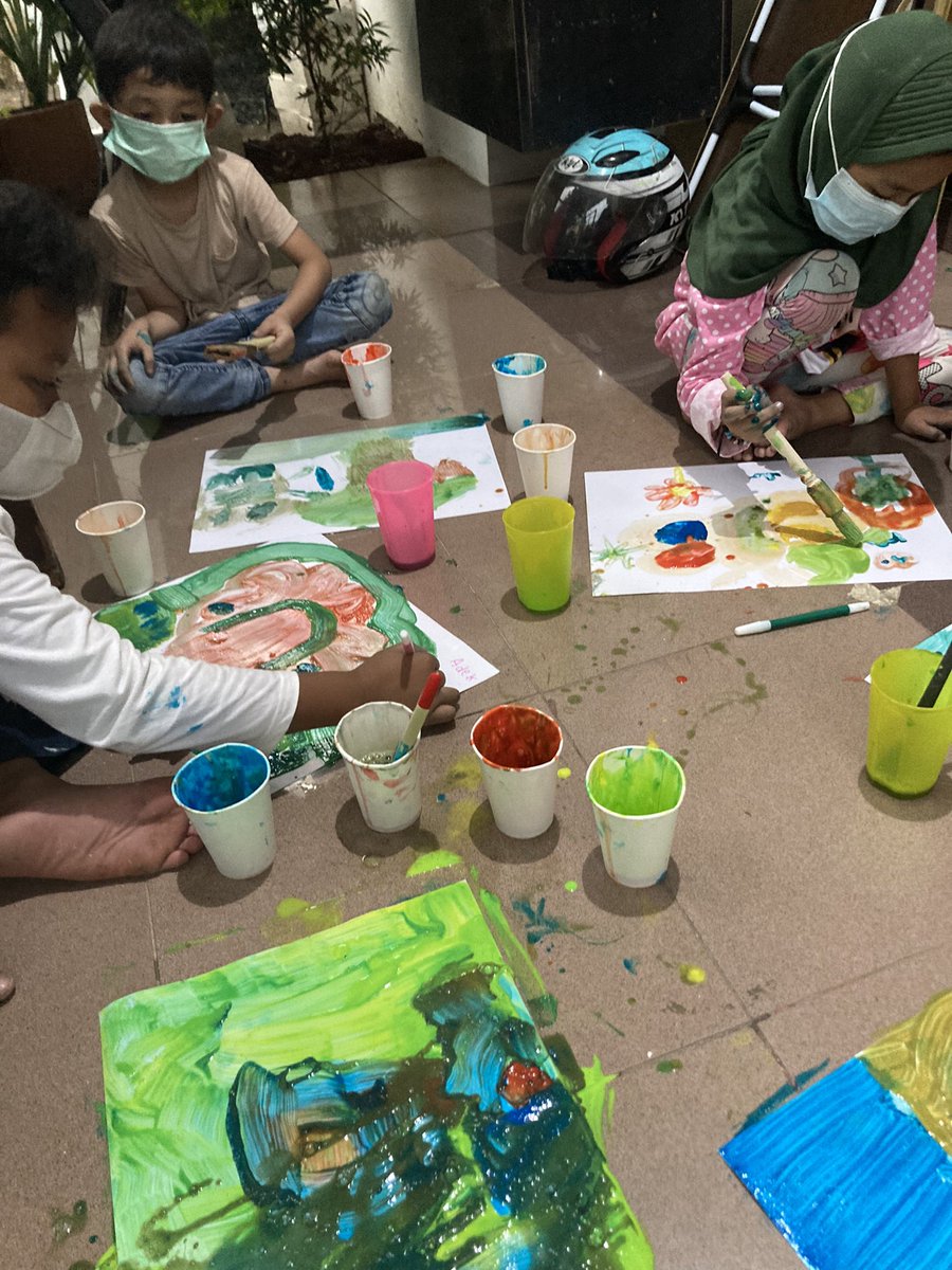 Fun painting acitivities at #rumamainqu matraman 🙌🏻 #EducationForAll