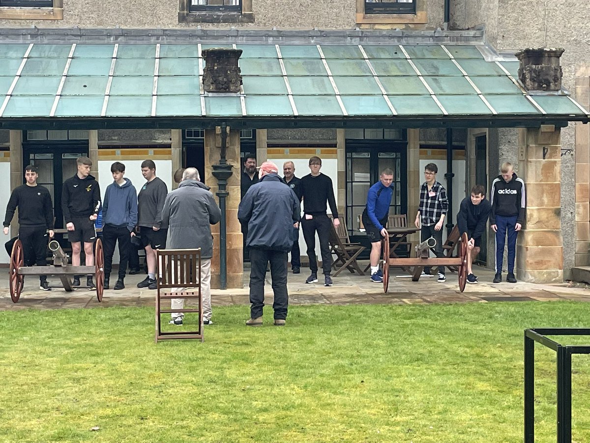 ELA Queens Badge tweet media