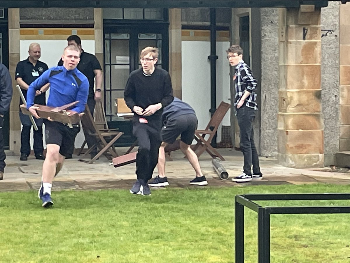 ELA Queens Badge tweet media