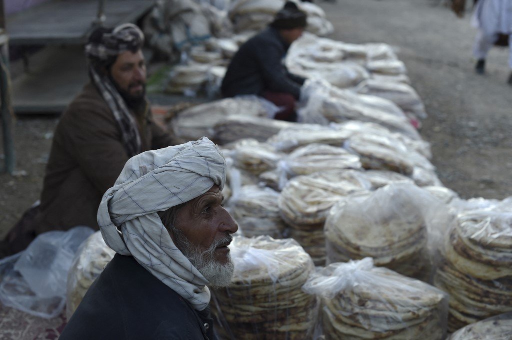 Important research from <a href="/AANafgh/">AAN Afghanistan</a>. The stories of how the economic disaster in Afghanistan is hitting households are heartbreaking. But, my goodness, what courage and determination people are showing to try to get by - and help others.