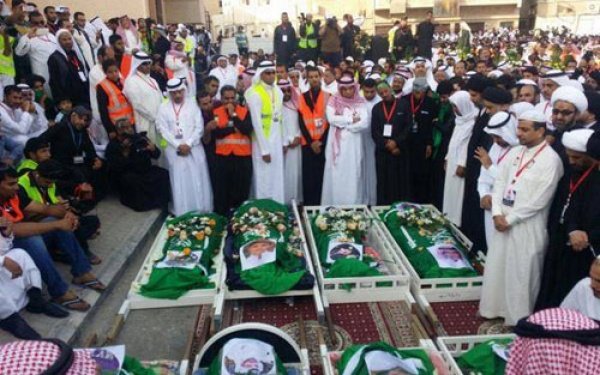 النظام الس عودي يعدم أبرياء محميا برأس الاستكبار (أمر يكا) التي تنادي (بالتعايش وحقوق الإنسان)
وتتباكى على الإنسان ليس في فلسطين ولا ليبيا ولا اليمن ولا.. لكن في أوكرانيا بل وفي بعض سكانها ( فقط) !