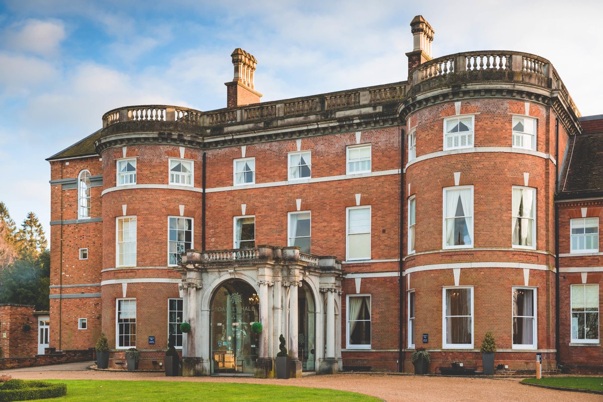 oakleyhall's tweet photo. We are delighted to share with you that Oakley Hall Hotel is in the finalist round of the Beautiful South Awards for both the Large Hotel of the Year and Wedding Venue of the Year  ⭐

Thank you to every member of our team for getting us to this stage of the awards! https://t.co/vo3UjblLsK