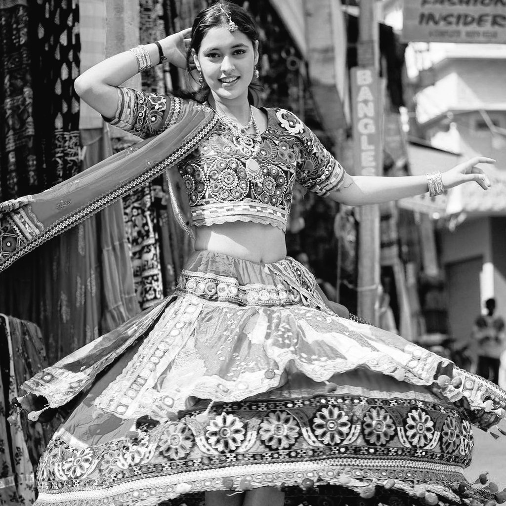 shivszpride's tweet photo. shiv, happiest birthdayyyyy darling🤍
I'm thankful for your existence and I'm so so so proud of everything you do. I love you soo much, keep shining my rockstar. Can't believe you're 20😭😭
(@shivanipaliwal x #ShivIs20) https://t.co/nHog7mrJK0