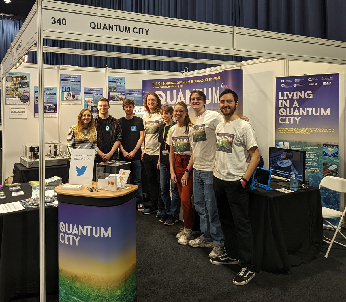 We're here at day 2 of New Scientist Live Manchester! It was great to see so many new faces yesterday, looking forward to seeing even more today! @Quantum_City is at stand 340 so head over to see us & try out our hands-on demonstrations! @newscievents #nslmanchester