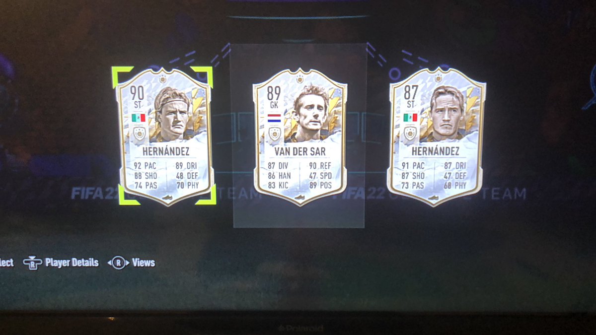 CrowsterG's tweet photo. @EAFIFADirect Guess I’m the only one to get the same player twice then🤦‍♂️ https://t.co/fAWVdyHIVo