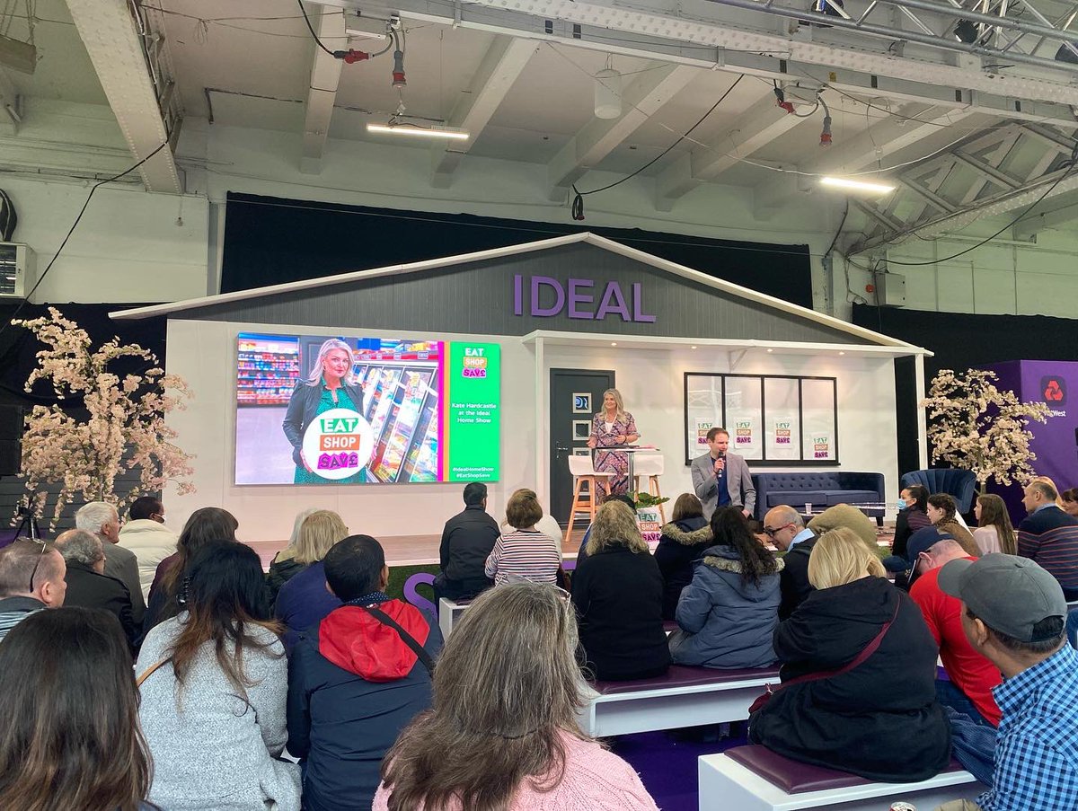 insightwpassion's tweet photo. The interiors industry is worth billions of pounds in the UK - itβs great to see our founder @katehardcastle join a team of @ITV celebrity experts on the @NatWest_Help super stage helping the nation save money & live better.
#idealhomeshow
#eatshopsave https://t.co/DIhq4WJnsR