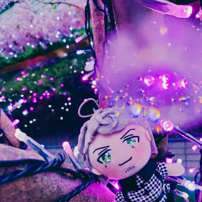 これは桜デートしている1418とキラキラぐにぬい 