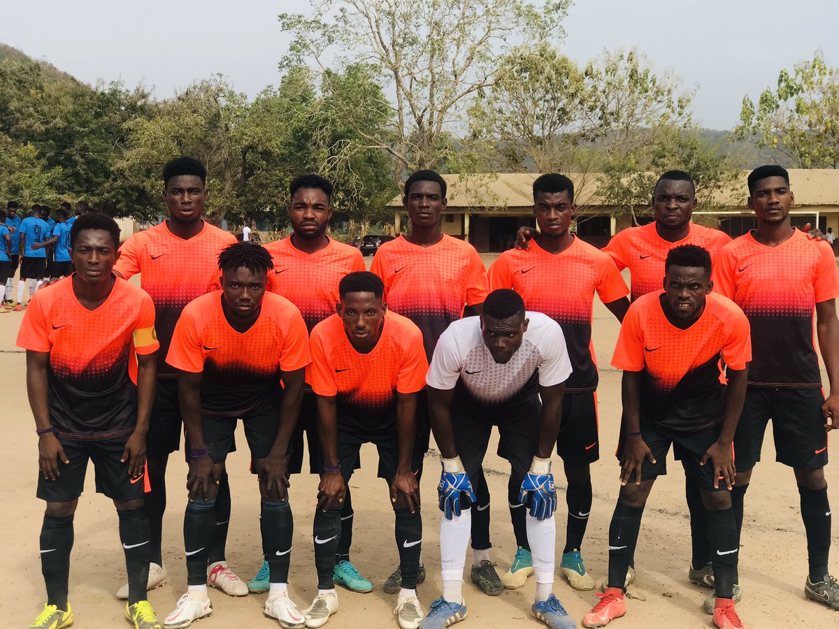 AdusaSharp's tweet photo. 🤜🏽 MATCH DAY 🤛🏽
⚽ Sharp Arrows 🆚 Eurafrica
🏟 Adusa Arrows Arena
📍Adusa Quaters
⌚ 3:00pm
🏆 #DTLwk10
📱 #ArrowsAfrica
🟢⚪⚫️#ASAFC | #TheArrowsAreComing https://t.co/pcuNUYbiPJ