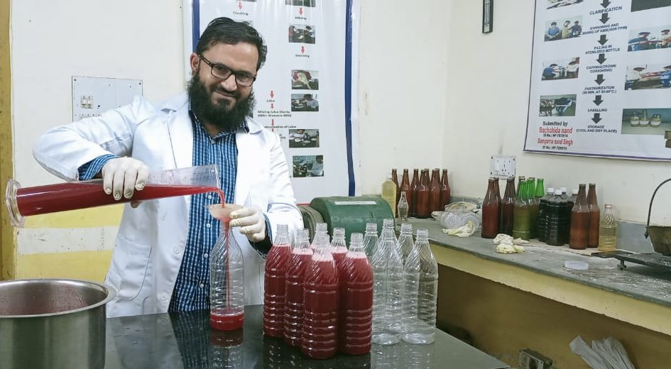 sharifullah_11's tweet photo. Processing and value addition of freshable fruits like (strawberry 🍓, grapes 🍇)  is trend of today market. we should be utilising that fruits which are remaining from our fresh utilisation convert to processing products, the will increase the income of farmers https://t.co/rwxhK9HafU