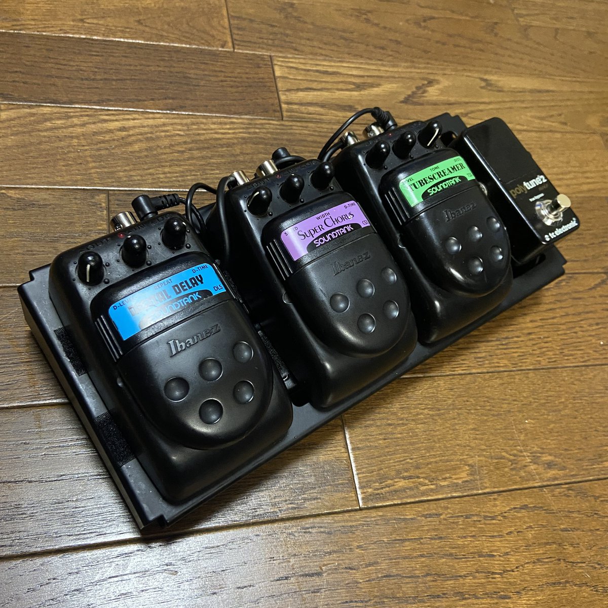 マーシャルに繋げばこれでリハもライブもいける平成初期なペダルボード