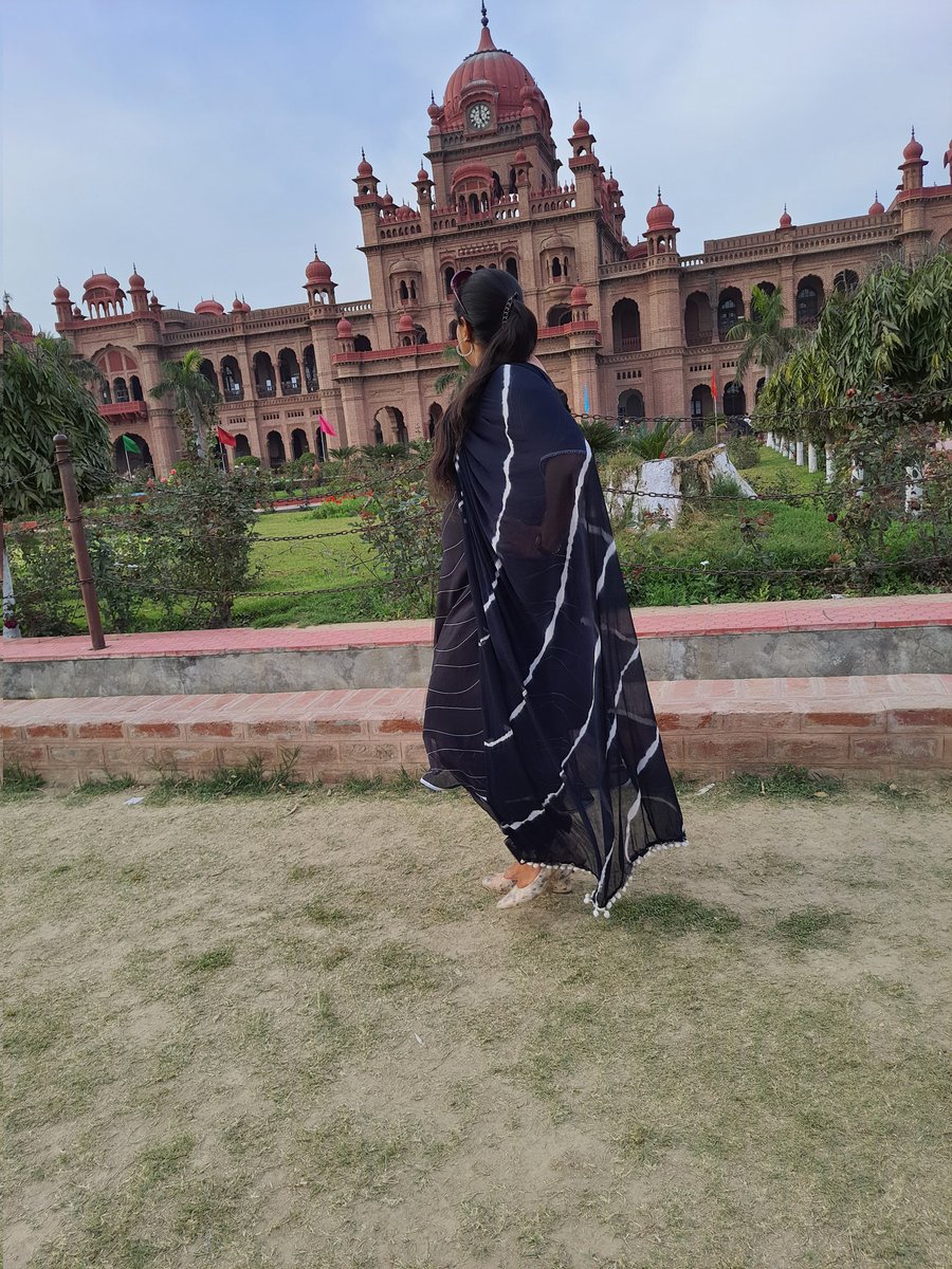 02wondermano's tweet photo. @khalsa_college https://t.co/Zd9YwOkkiF