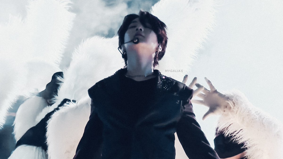 mygalias's tweet photo. 📸 black swan yoongi ; art https://t.co/qkoXKC4WvY