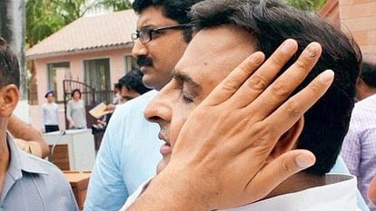 khan_rozin's tweet photo. भैया आपको यादवों ने लूटा, EVM में कहां दम था ,

आपकी कश्ती वहां डूबी जहां मुस्लिम बहुत कम था…@Talim29735650 @ADkhan_official https://t.co/uCtdFHetI8