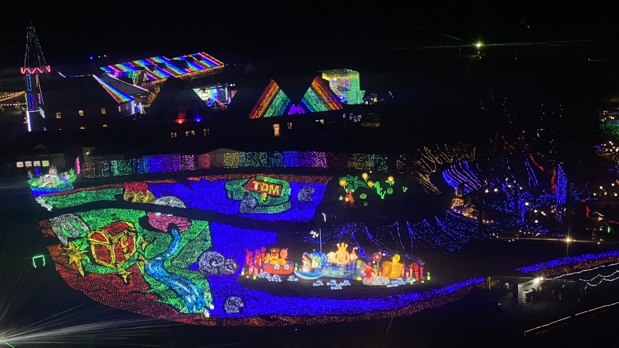 飛行機好きの人の セカンドチャンネル ドイツ村の観覧車から撮影 木更津か幕張方面で花火上がってたけど 調べても出てこない どこで上がってたんだろ ドイツ村 イルミネーション 袖ヶ浦市 花火大会 T Co I4ag6nokmt Twitter