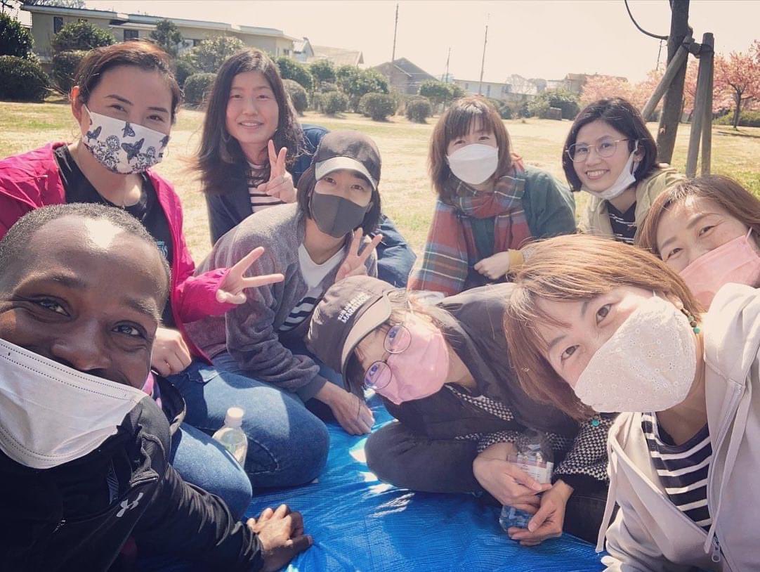 YWFA2021's tweet photo. #Meetup 🌸 #Kannonzaki #Hiking &amp; #Sakuraviewing🌸3/11

Thank you for joining!!

🌈Nice weather, beautiful view, feeling nature, learning languages, walking exercise, eating lunch and enjoying chat with nice new friends!!😆💕

I’m really happy you all become good friends!!💞☺️ https://t.co/uEg35XnBiE