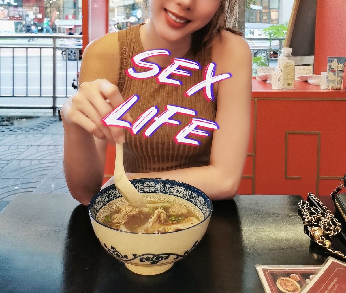 sexlifediary's tweet photo. Life ::  กิน ดื่ม ตี้ นอน 😘 #คู่แท้ https://t.co/tRAIhJT9Tv