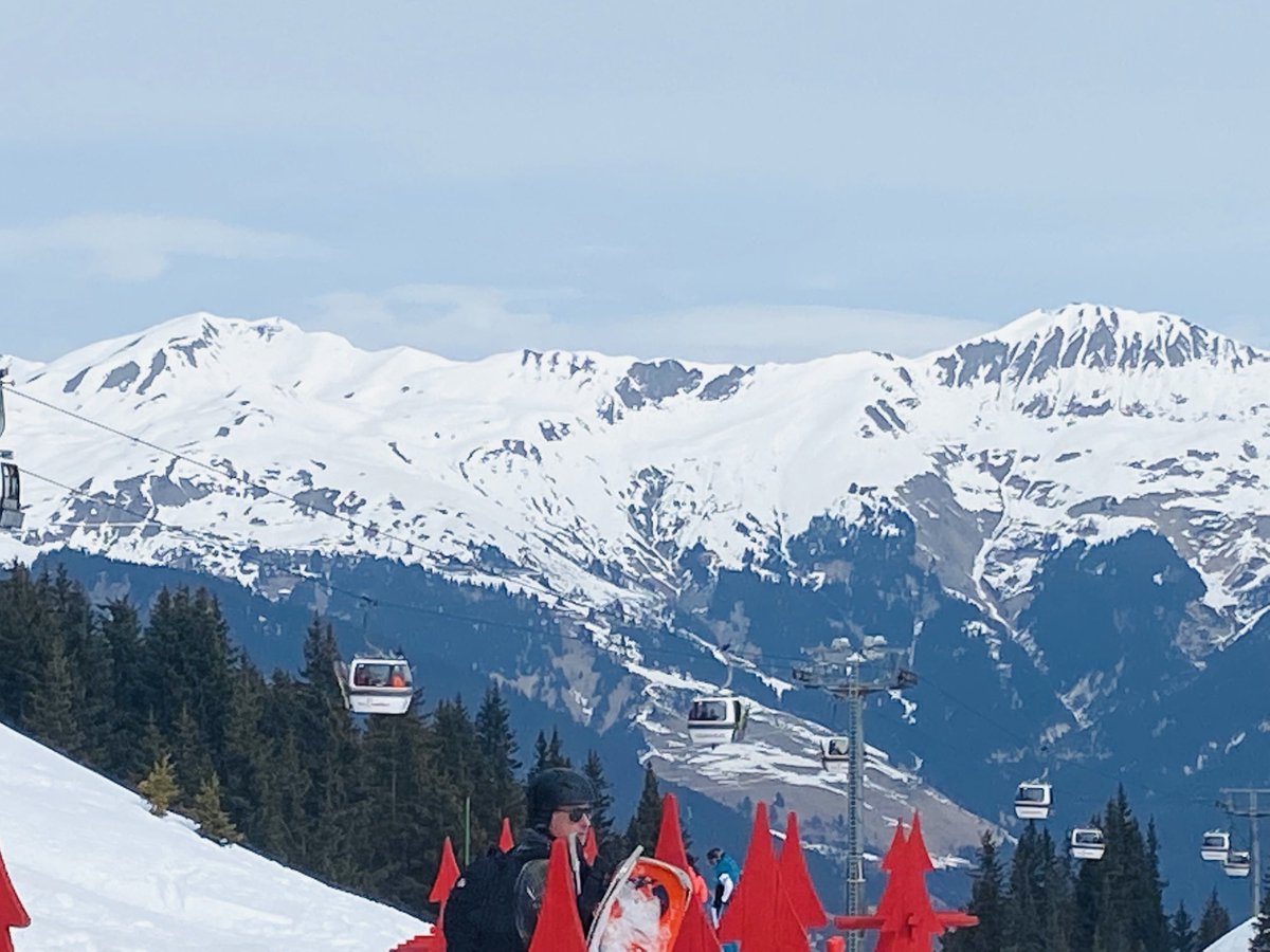 PotcakesEvents's tweet image. Potcakes office for five days, working on a very special event!
#courchavel1850 #snow #ski #events #eventprofs #winter2022