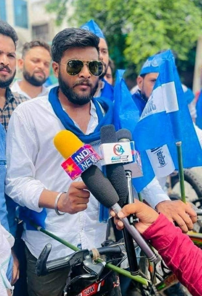 mp_shergarhazad's tweet photo. बहुजन मिशनरी साथी भीम आर्मी लखनऊ की आन बान शान प्रदेश संगठन सचिव भाई @AniketDhanuk_ जी को जन्मदिन की हार्दिक बधाई एवं मंगलकामनाएं 💐🎂
#जयभीम 🙏 https://t.co/OxvGb0AeDk