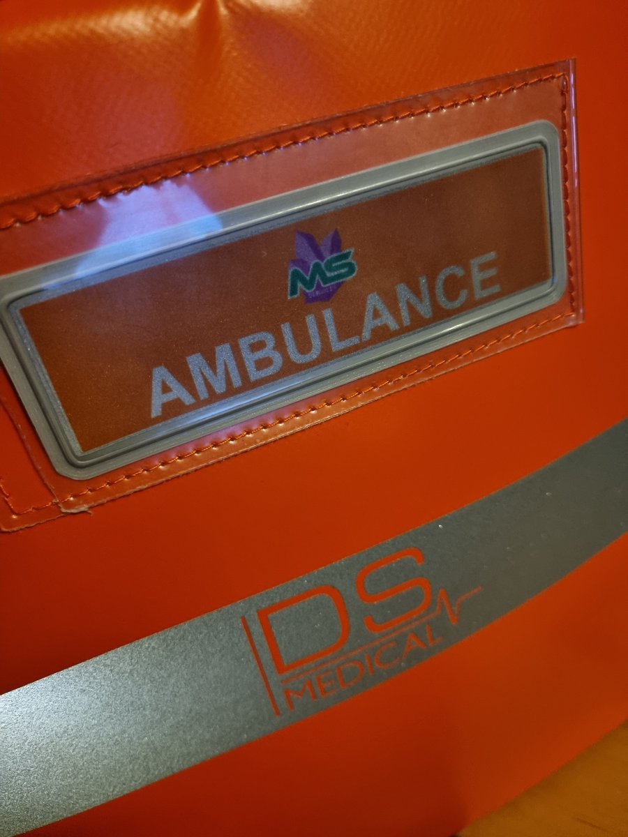 MSServicesLtd's tweet image. Another superfast creation and delivery from @saferesponseuk. Encapsulated reflective sliders for our @ds_medical ERB II bags. Thank you once again! #greatservice #saferesponse #dsmedical #equipment #medicalcover #pvcwipecleanbags #supportingsmallbusinesses #workingtogether